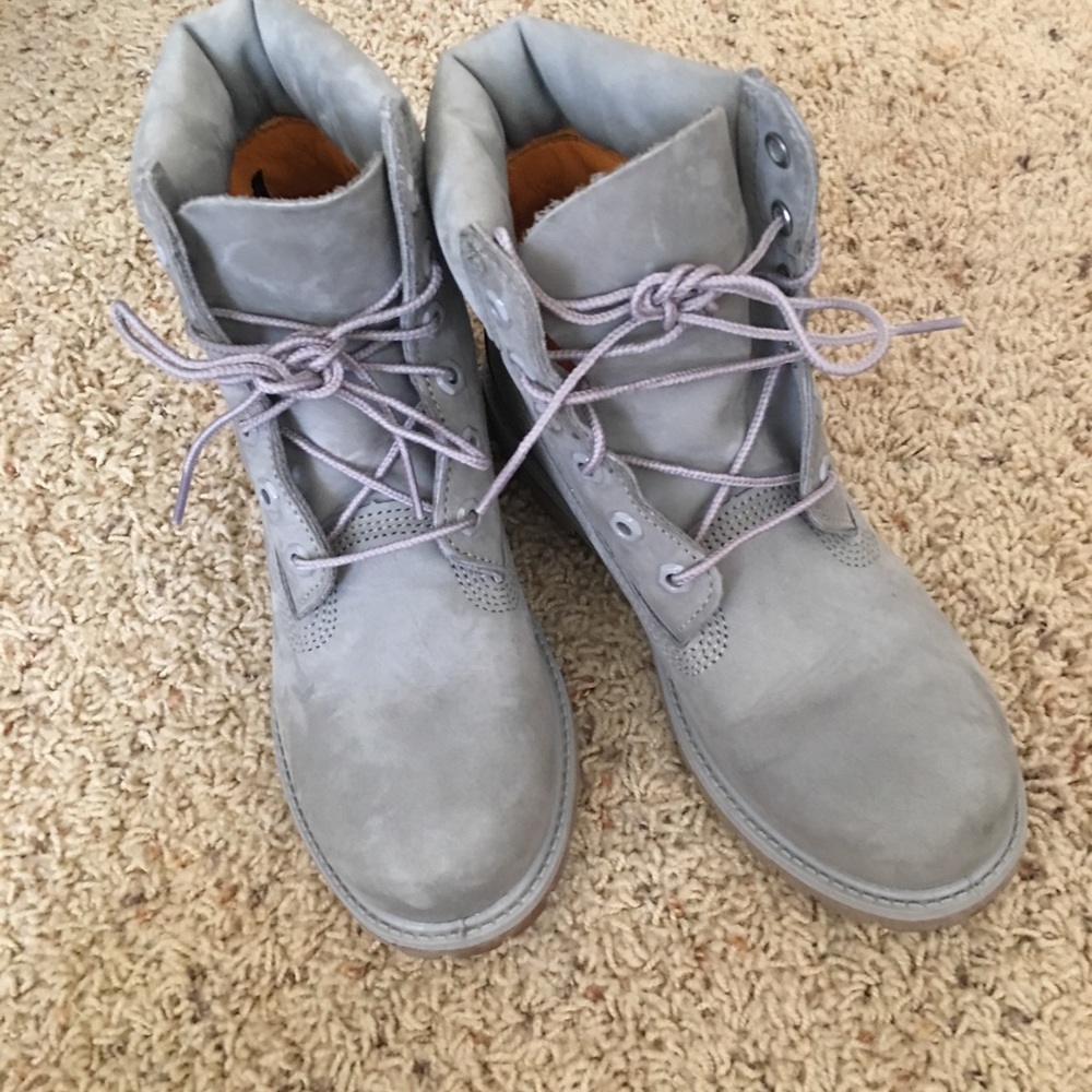 AUTHENTIC grey Timberlands - Size 8